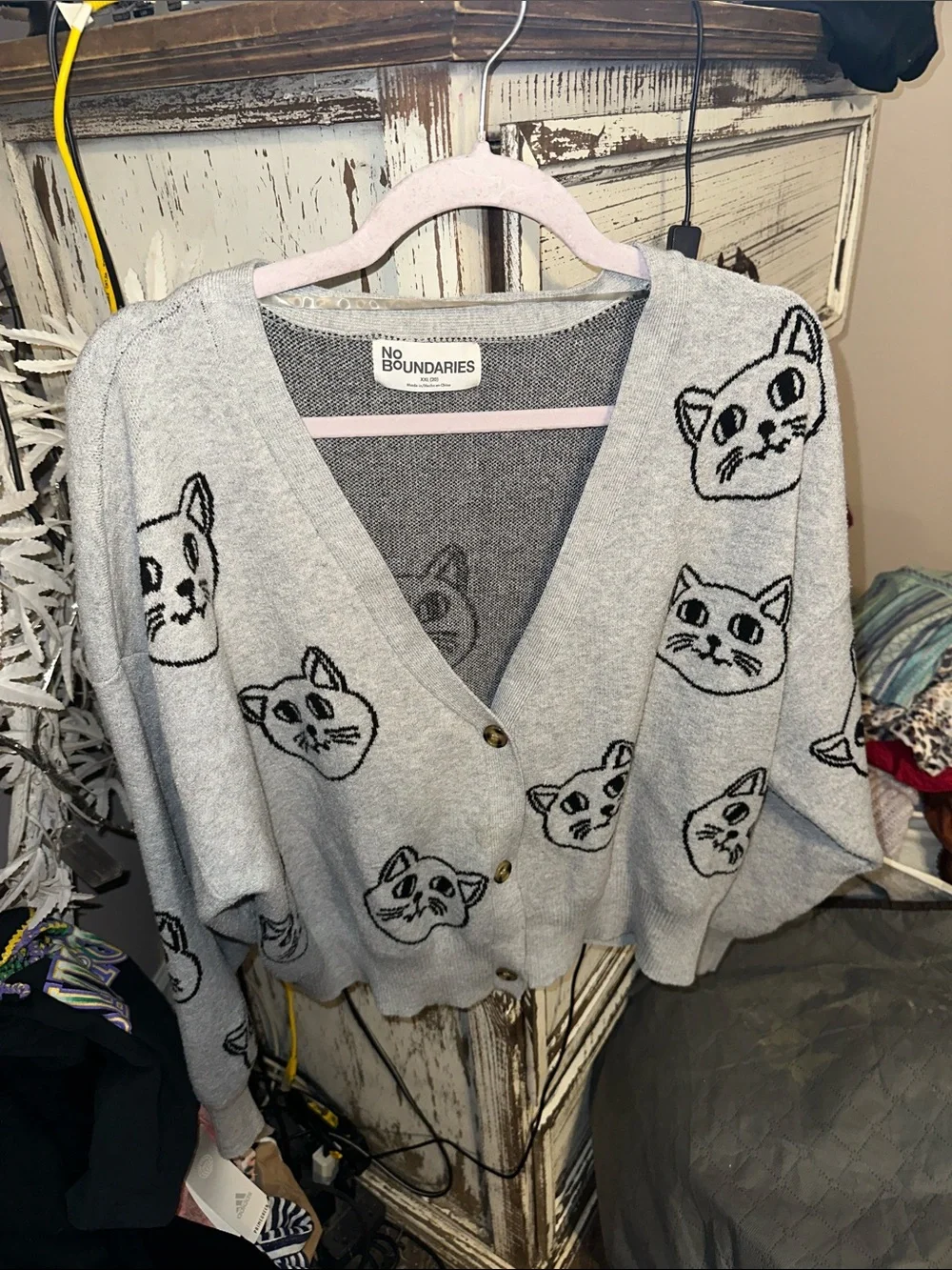 No Boundaries Light Gray Cat Face Button-Up Cardigan buttons xxl 20 new like